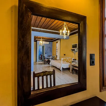 Agnanti Studios Apartment *