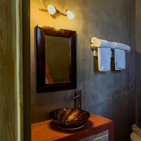 Agnanti Studios Apartment Megisti