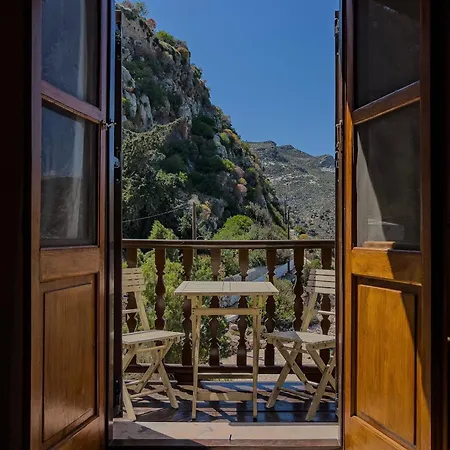 Agnanti Studios Apartment Megisti