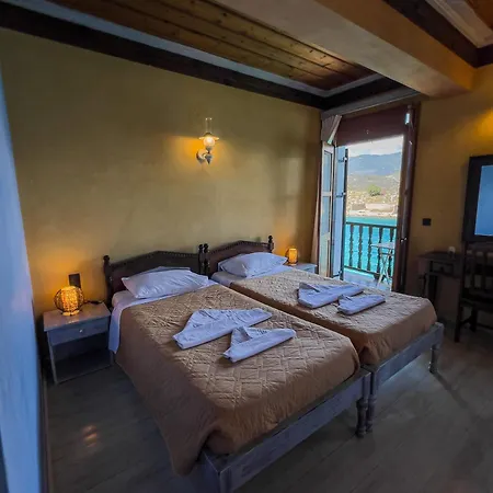 Agnanti Studios Apartment *