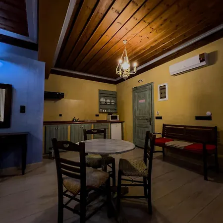 Agnanti Studios Apartment Megisti