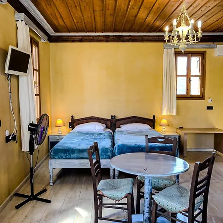 Agnanti Studios Apartment *