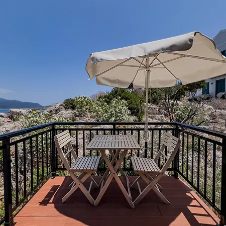 Agnanti Studios Megisti