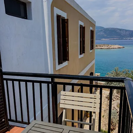 Agnanti Studios Apartment