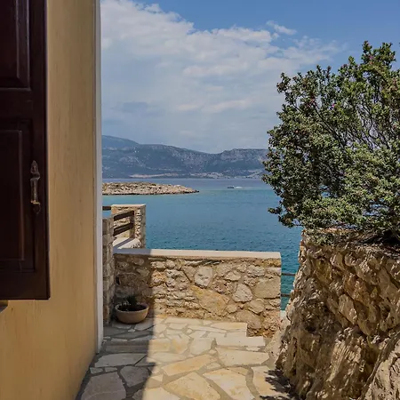 Agnanti Studios Apartment Megisti