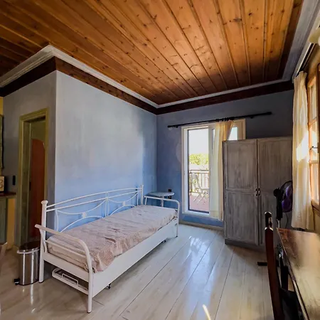 Agnanti Apartamento *